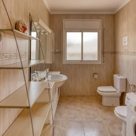 Сasa de vacaciones Belvilla By Oyo Casa Ausias El Vendrell